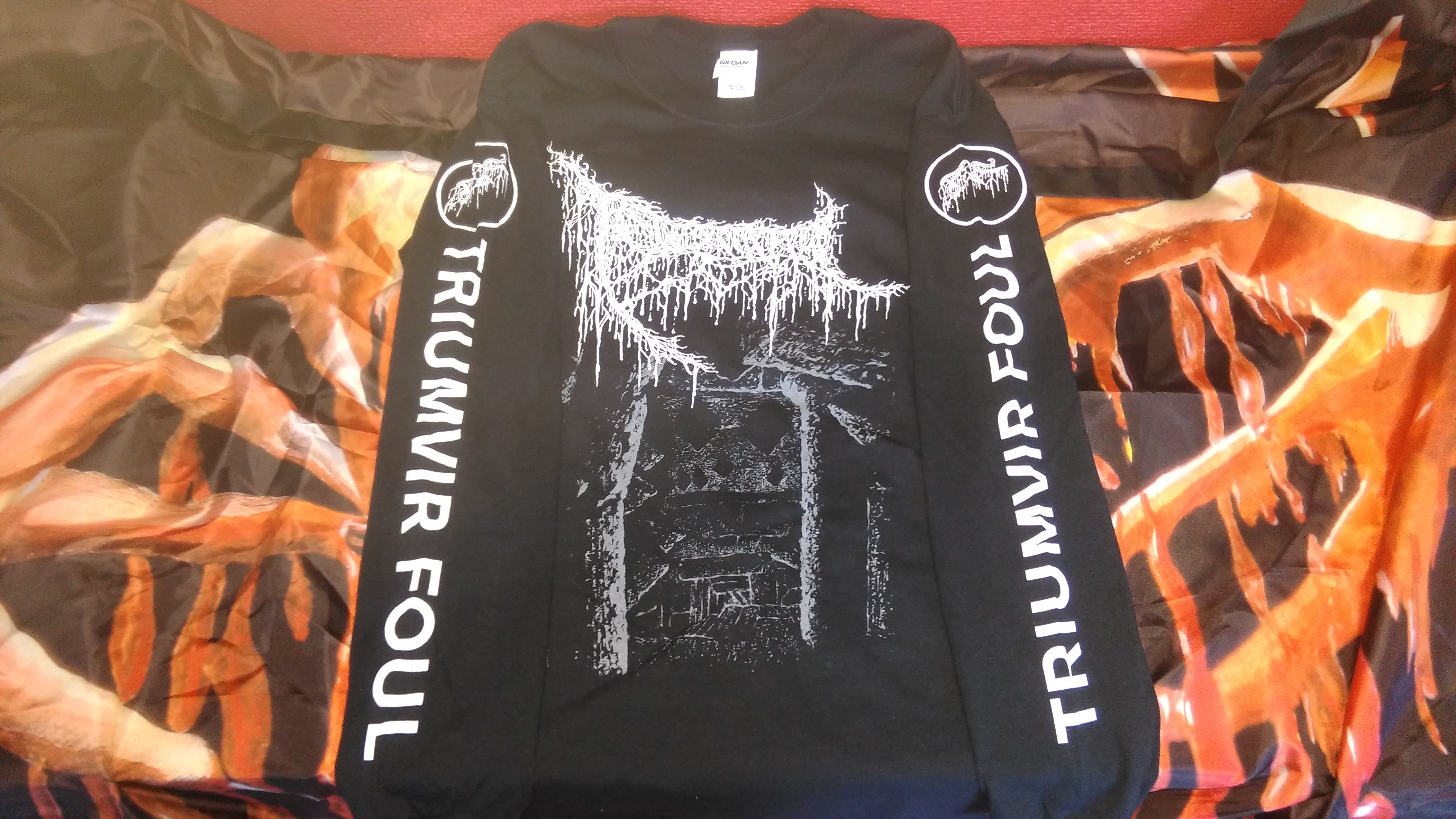 Triumvir Foul - long sleeve (size XXL) – Invictus Productions